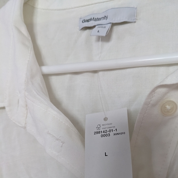 GAP Maternity Top white size large - Picture 3 of 4